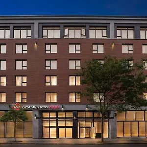 **** Hotel Western Canada